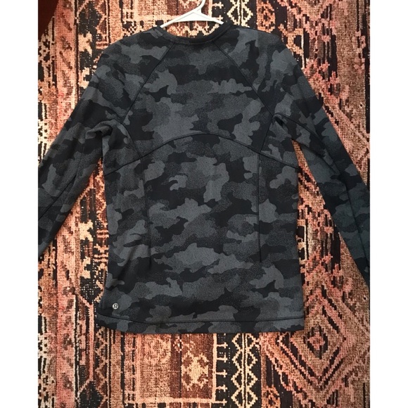 SOLD Lululemon Womens Blue Black Camo Runderful Long Sleeve Sz 12 EUC - Picture 3 of 11